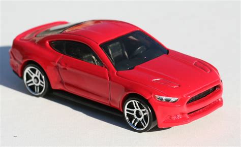 hot wheels 2015 ford mustang gt